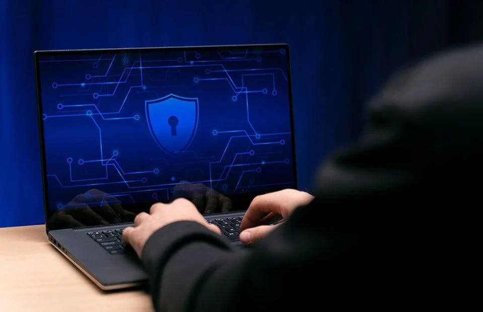 Más de 16 500 sitios hackeados para distribuir malware a través del servicio de redirección web